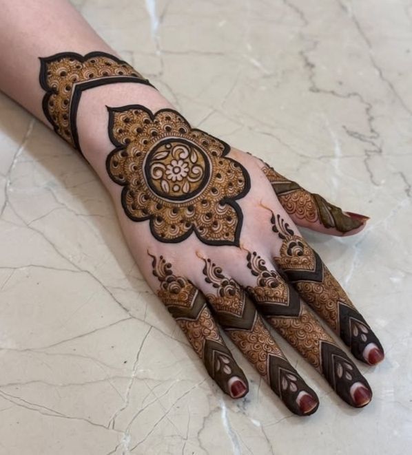 mehendi design simple