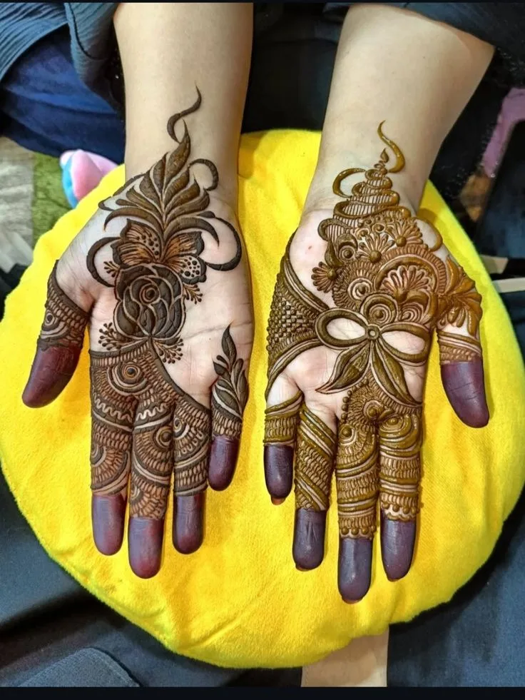 Simple mehendi design front hand