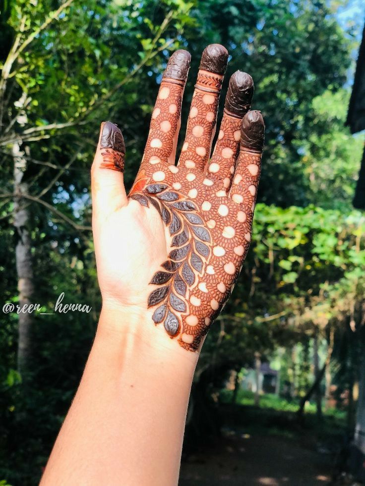 Mehendi design simple front