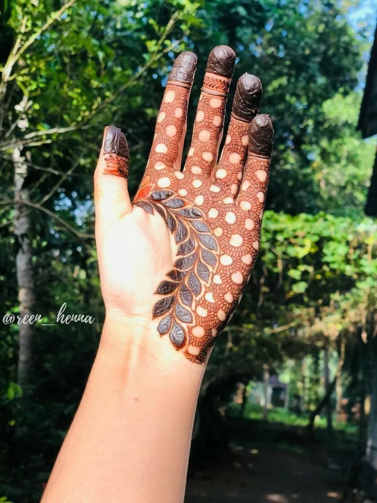 Mehendi design simple front